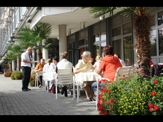 terrasse altersheim baar